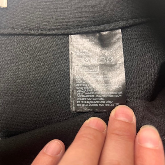 H&M Black Pants Straight Leg Zip Detail Size 10 - Picture 7 of 8